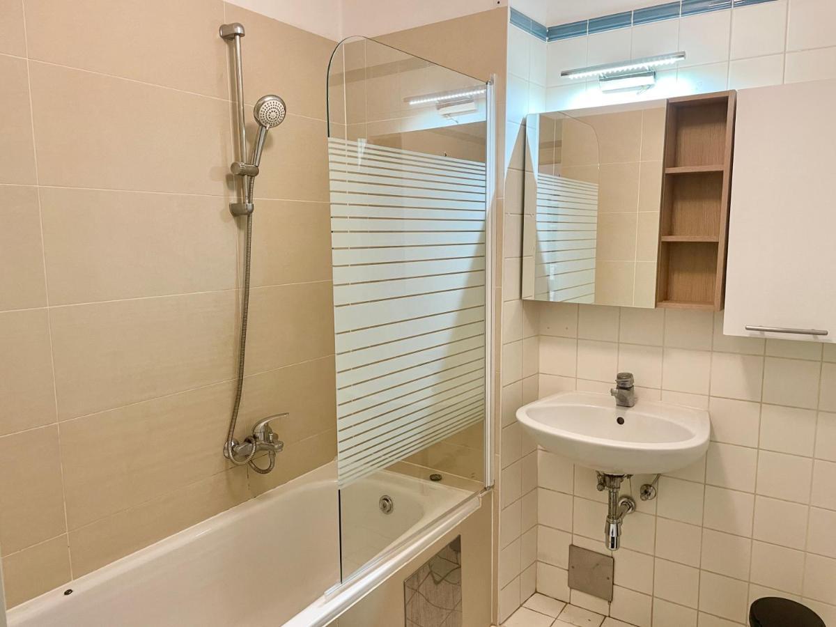 100m2 Flat With Balcony Near Mariahilferstrasse - Free Parking * Wien